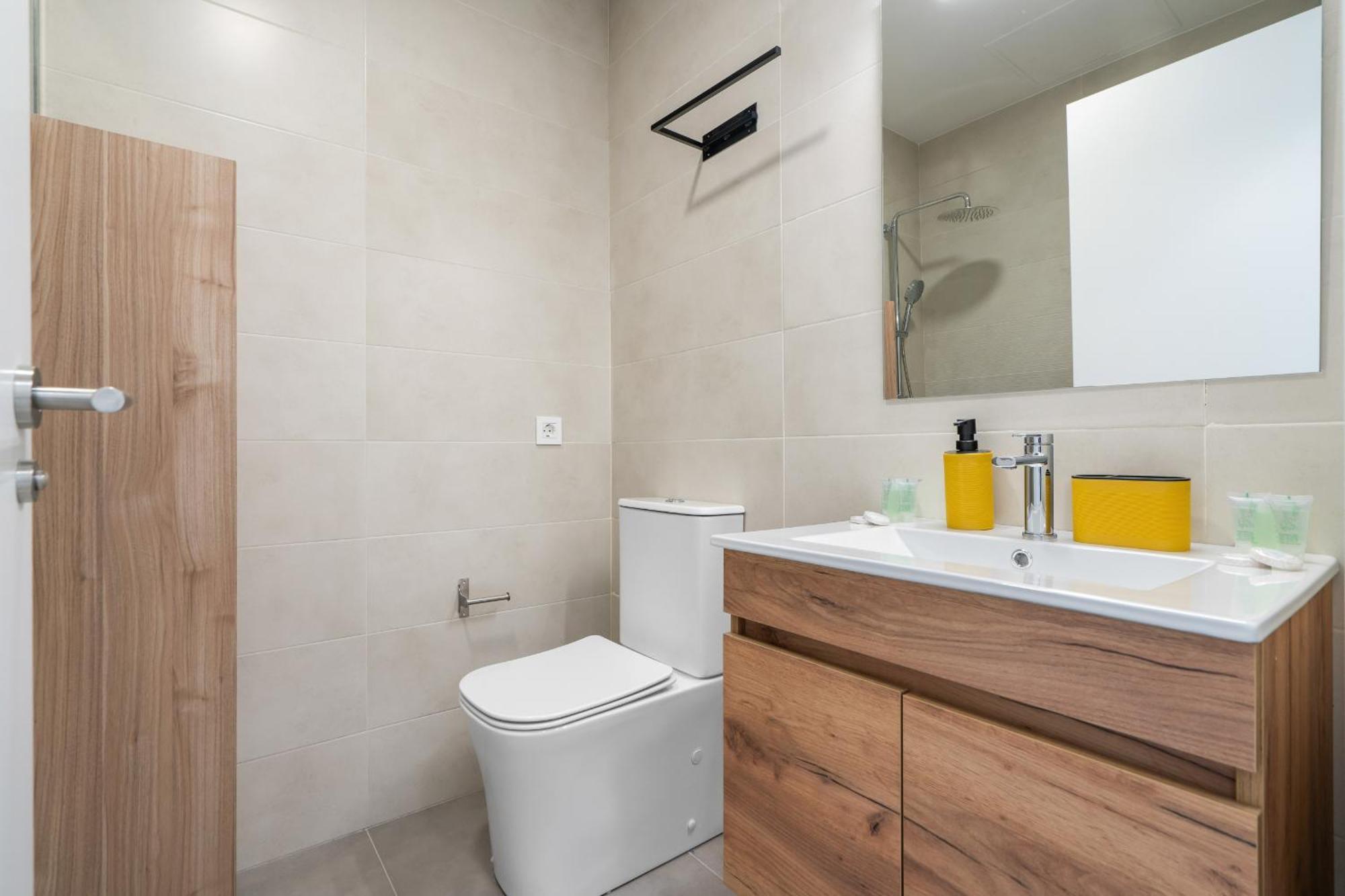 Ferienwohnung Loft Reformado Industrial Con Garaje Alquiler Temporal Madrid Exterior foto